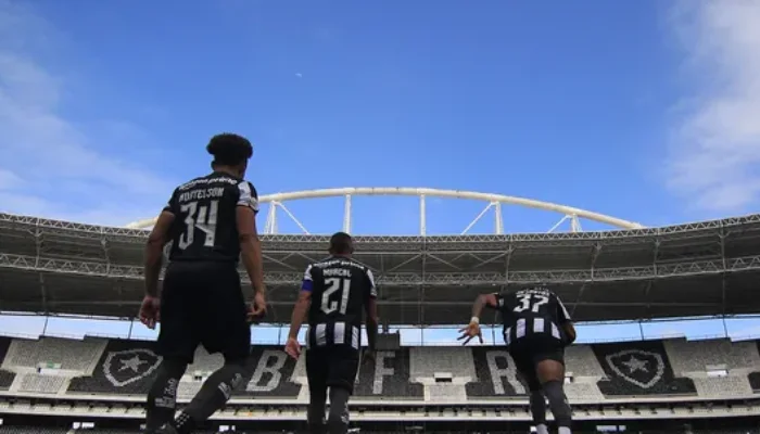 Botafogo Leva Disputa com CBF ao STJD para Manter Jogo