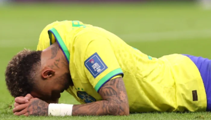 Carreira de Neymar Ano de poucos Jogos e muitas Lesões