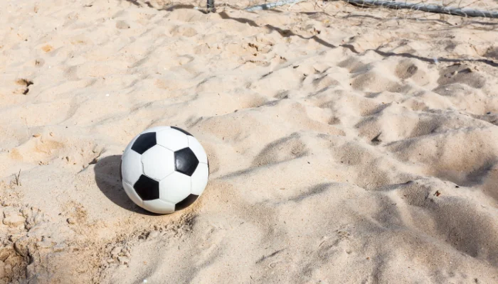 Futebol de Areia Conheça o Encanto dos Jogos Sob o Sol e Areia