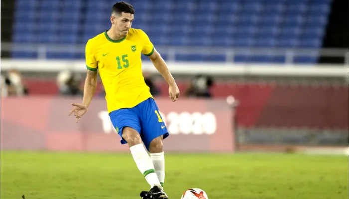 Nino sofre lesão no joelho esquerdo durante treino da Seleção