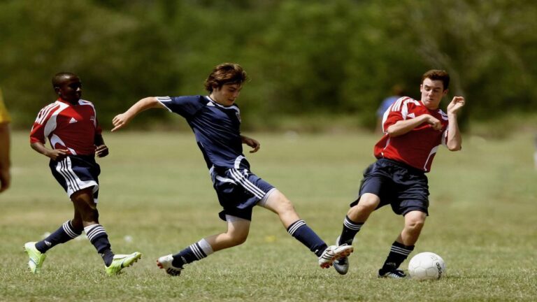 comparando-o-futebol-sul-americano-e-europeu