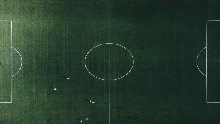 por-que-o-meio-campo-e-crucial-em-um-time-de-futebol